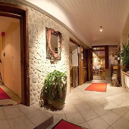 Kopa Garni Guest house 3*